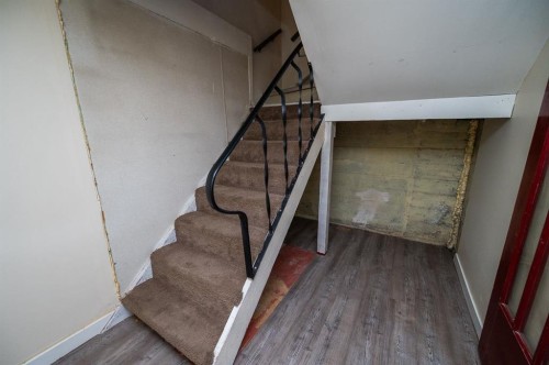 5811 43 Avenue, Red Deer, AB - Indoor Photo Showing Other Room