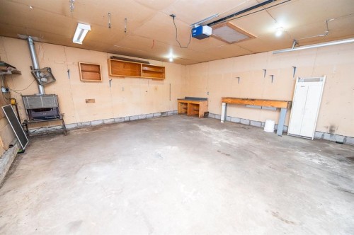 5811 43 Avenue, Red Deer, AB - Indoor Photo Showing Garage