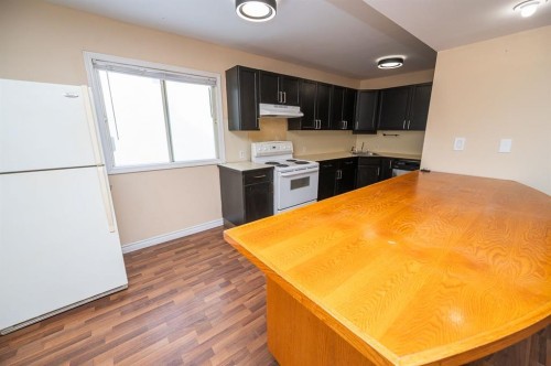 5811 43 Avenue, Red Deer, AB - Indoor Photo Showing Kitchen