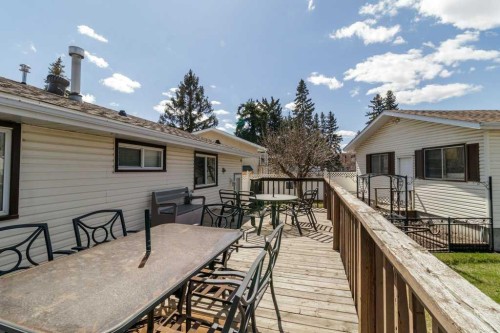 40 Neal Close, Red Deer, AB - Outdoor With Exterior