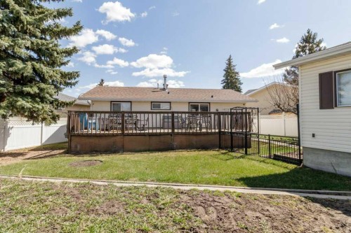 40 Neal Close, Red Deer, AB - Outdoor