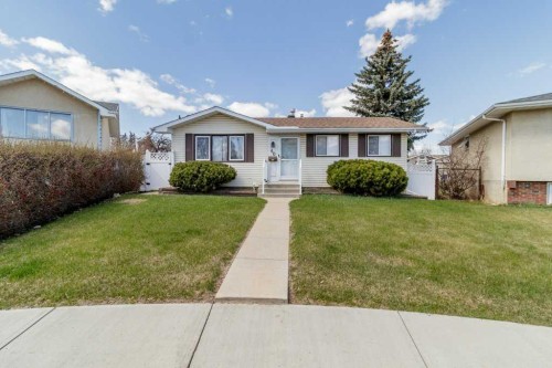 40 Neal Close, Red Deer, AB - Outdoor With Facade