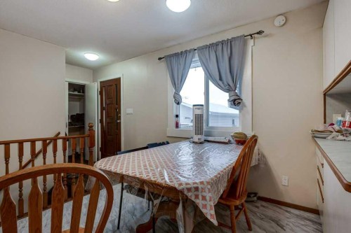 35 Ayers Avenue, Red Deer, AB - Indoor