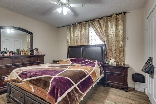 35 Ayers Avenue, Red Deer, AB - Indoor Photo Showing Bedroom