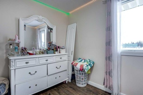 35 Ayers Avenue, Red Deer, AB - Indoor Photo Showing Bathroom