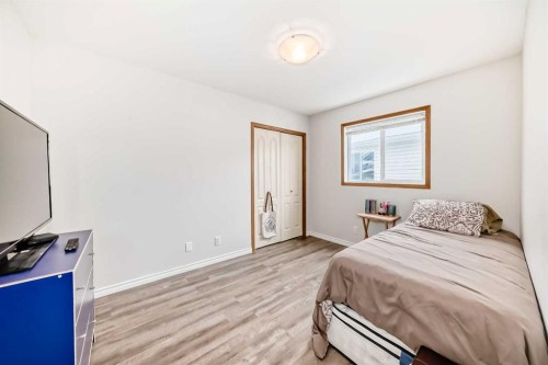 13 Rolling Hills Ridge, Blackfalds, AB - Indoor Photo Showing Bedroom