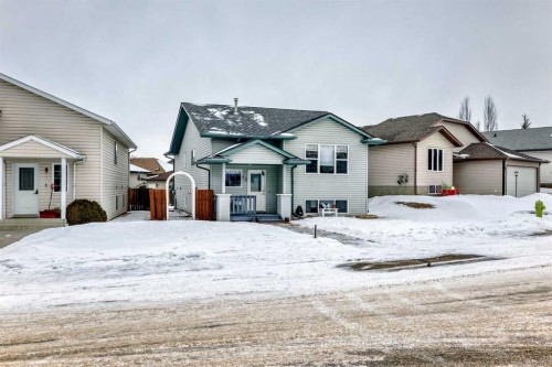 13 Rolling Hills Ridge, Blackfalds, AB - Outdoor With Facade