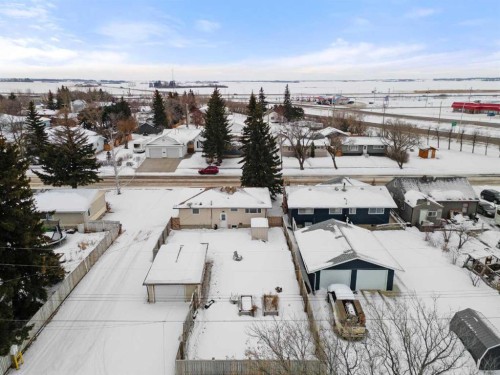 5228 53 Avenue, Viking, AB - Outdoor With View