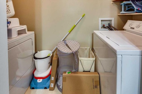 7 Nyberg Avenue, Red Deer, AB - Indoor Photo Showing Laundry Room