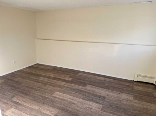 7 Nyberg Avenue, Red Deer, AB - Indoor Photo Showing Other Room