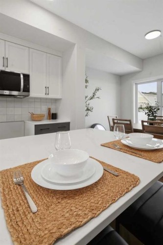 17 Gray Close, Sylvan Lake, AB - Indoor