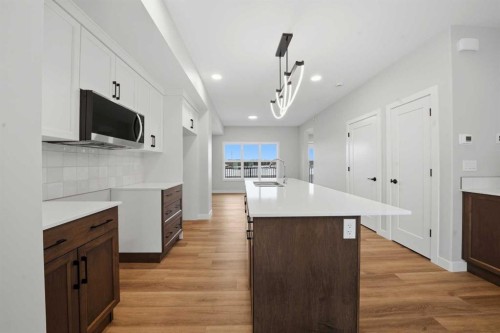 17 Gray Close, Sylvan Lake, AB - Indoor Photo Showing Kitchen