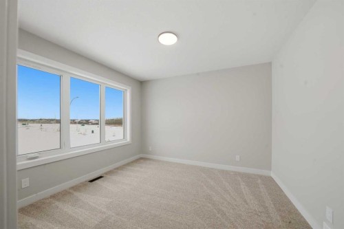 17 Gray Close, Sylvan Lake, AB - Indoor Photo Showing Other Room