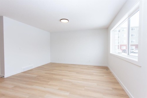 12 Trinity Street, Lacombe, AB - Indoor Photo Showing Other Room