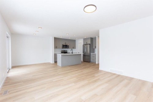 12 Trinity Street, Lacombe, AB - Indoor Photo Showing Kitchen