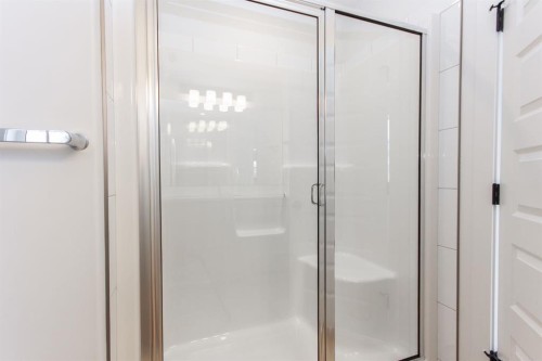 12 Trinity Street, Lacombe, AB - Indoor Photo Showing Bathroom