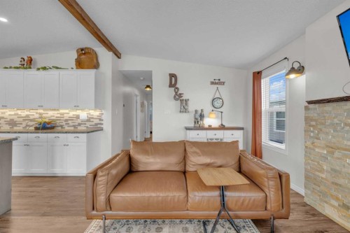 19-41019 Range Road 11, Rural Lacombe County, AB - Indoor Photo Showing Living Room