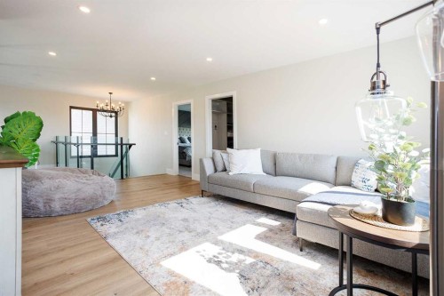 125 Emerald Drive, Red Deer, AB - Indoor Photo Showing Living Room