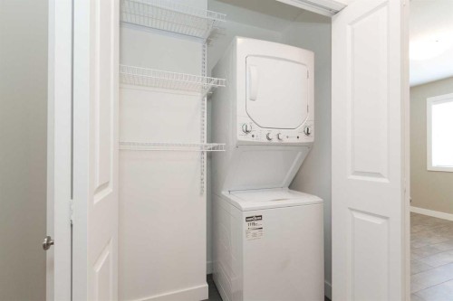 12504 119 Avenue Nw, Edmonton, AB - Indoor Photo Showing Laundry Room