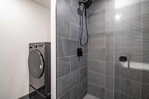 158 Jarvis Bay Drive, Jarvis Bay, AB - Indoor Photo Showing Laundry Room