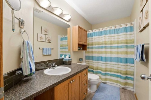 22 Lampard Crescent, Red Deer, AB - Indoor Photo Showing Bathroom
