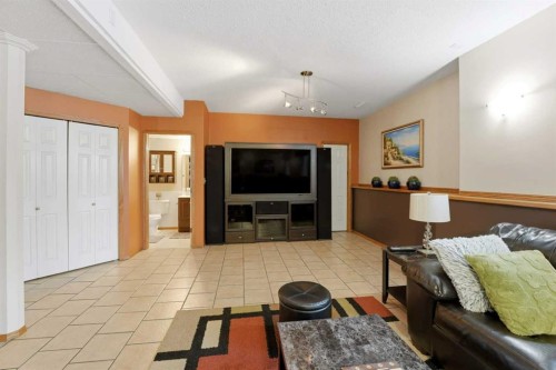 22 Lampard Crescent, Red Deer, AB - Indoor Photo Showing Living Room
