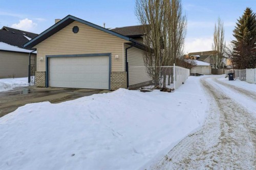 22 Lampard Crescent, Red Deer, AB - Outdoor