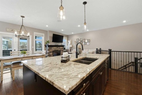 30 Van Horn Close, Red Deer, AB - Indoor Photo Showing Kitchen With Double Sink With Upgraded Kitchen