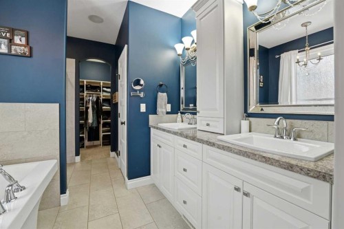 30 Van Horn Close, Red Deer, AB - Indoor Photo Showing Bathroom