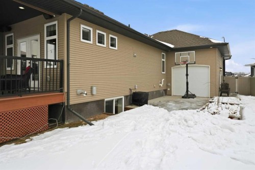 30 Van Horn Close, Red Deer, AB - Outdoor With Exterior