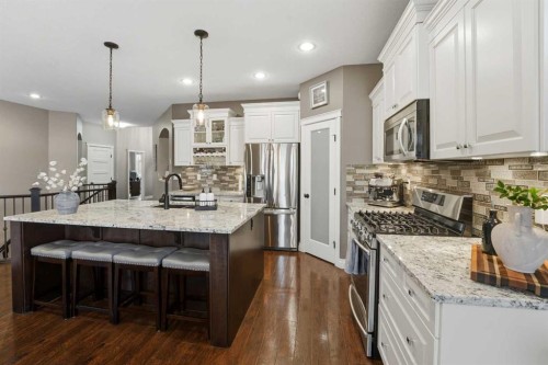 30 Van Horn Close, Red Deer, AB - Indoor Photo Showing Kitchen With Upgraded Kitchen