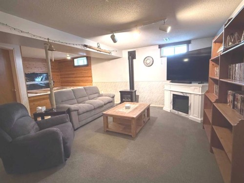 4604 Womacks Road, Blackfalds, AB - Indoor