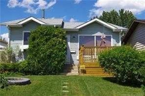 4604 Womacks Road, Blackfalds, AB - Outdoor