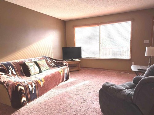 4604 Womacks Road, Blackfalds, AB - Indoor