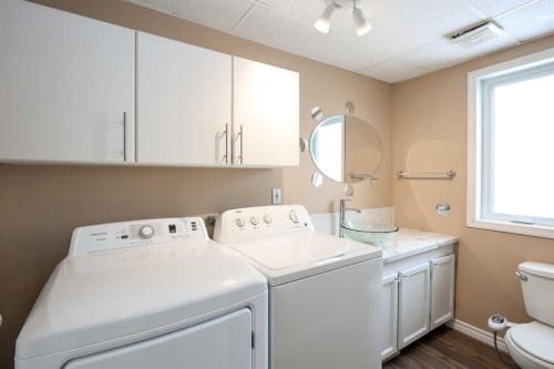 70 Mclevin Crescent, Red Deer, AB - Indoor Photo Showing Laundry Room