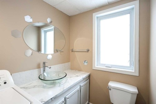70 Mclevin Crescent, Red Deer, AB - Indoor Photo Showing Bathroom