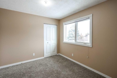 70 Mclevin Crescent, Red Deer, AB - Indoor Photo Showing Other Room