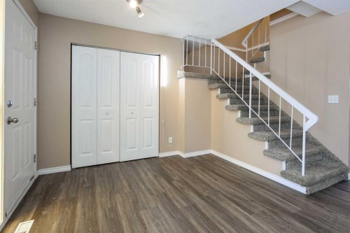 70 Mclevin Crescent, Red Deer, AB - Indoor Photo Showing Other Room