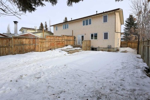 70 Mclevin Crescent, Red Deer, AB - Outdoor