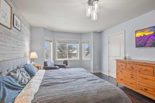 13 Blackstone Avenue, Lacombe, AB - Indoor Photo Showing Bedroom