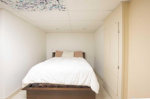 13 Blackstone Avenue, Lacombe, AB - Indoor Photo Showing Bedroom