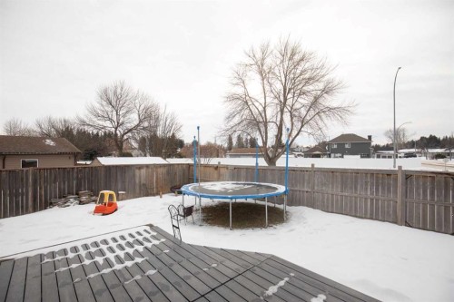 13 Blackstone Avenue, Lacombe, AB - Outdoor