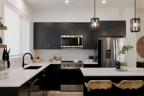 209-81 Midtown Boulevard Sw, Airdrie, AB - Indoor Photo Showing Kitchen With Upgraded Kitchen