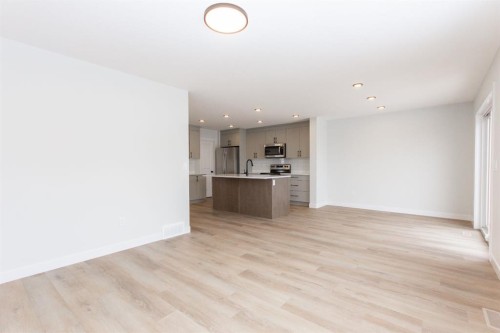 208 Augustus Way, Penhold, AB - Indoor