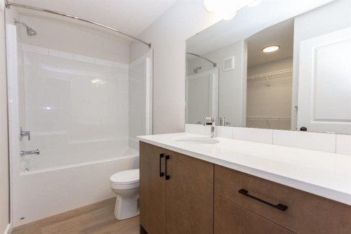 208 Augustus Way, Penhold, AB - Indoor Photo Showing Bathroom