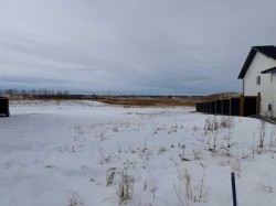 34 Parlby Crescent  Lacombe, AB T4L 0J9