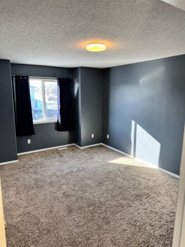 61 Lakeview Close, Blackfalds, AB - Indoor Photo Showing Other Room