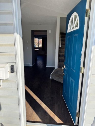 61 Lakeview Close, Blackfalds, AB - Indoor Photo Showing Other Room