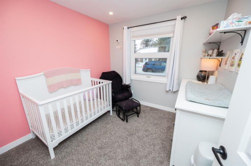 15 Malcolm Crescent, Red Deer, AB - Indoor Photo Showing Bedroom