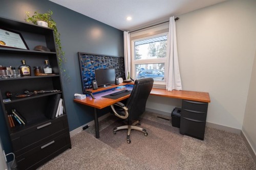 15 Malcolm Crescent, Red Deer, AB - Indoor Photo Showing Office